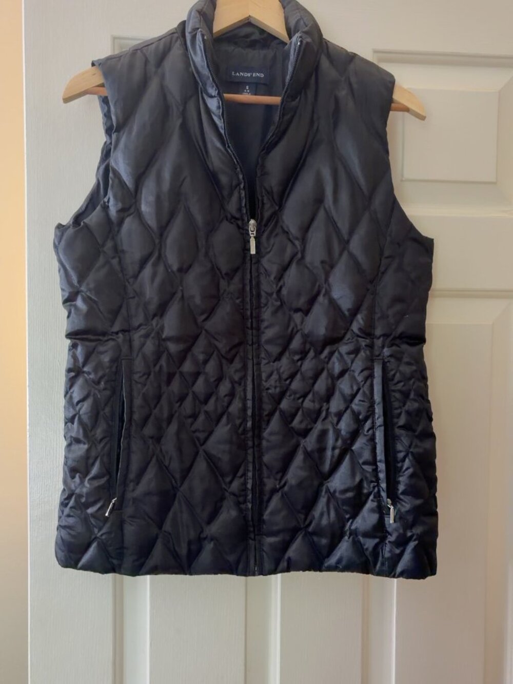 Lands’ End Women’s Black Quilted Puffer Vest Size Small 6-8